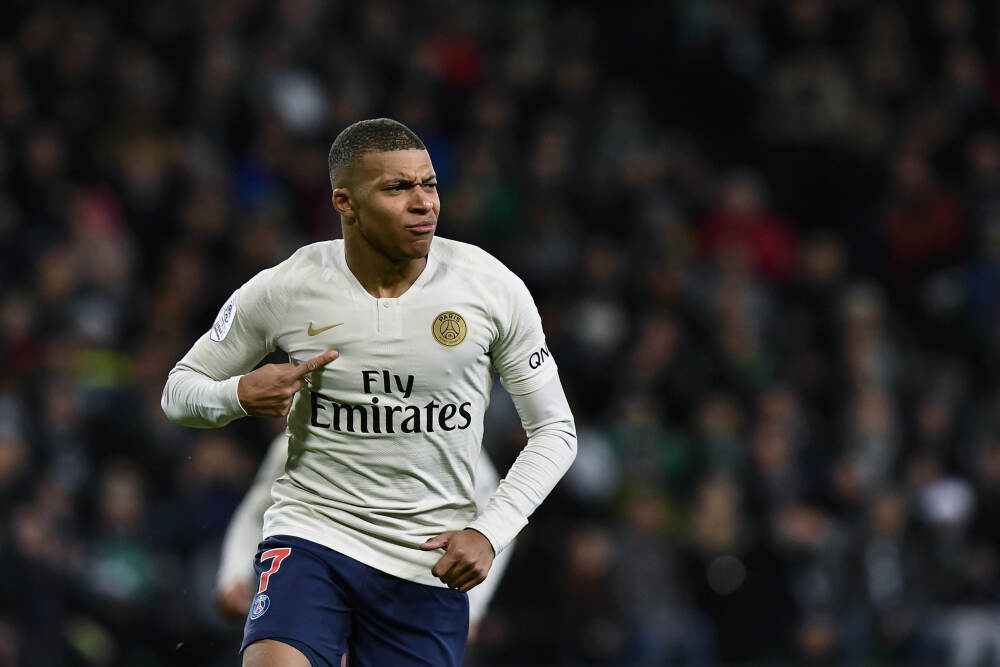 临危受命！TA：19岁曼联小将海文踢纽卡向前传球第一+解围数第一